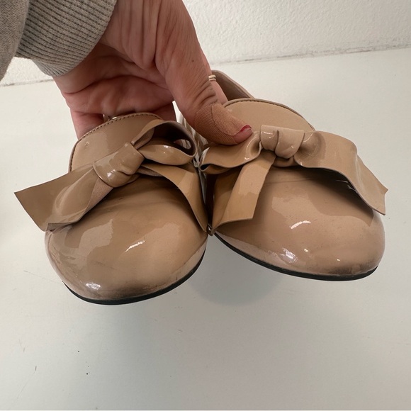 Miu Miu Patent Leather Smoking Slipper with Bow, Natural Size 37 size 6.5 US - Picture 3 of 14